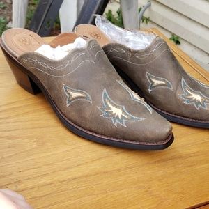 Ariat Manzanita Mule Brown Bomber